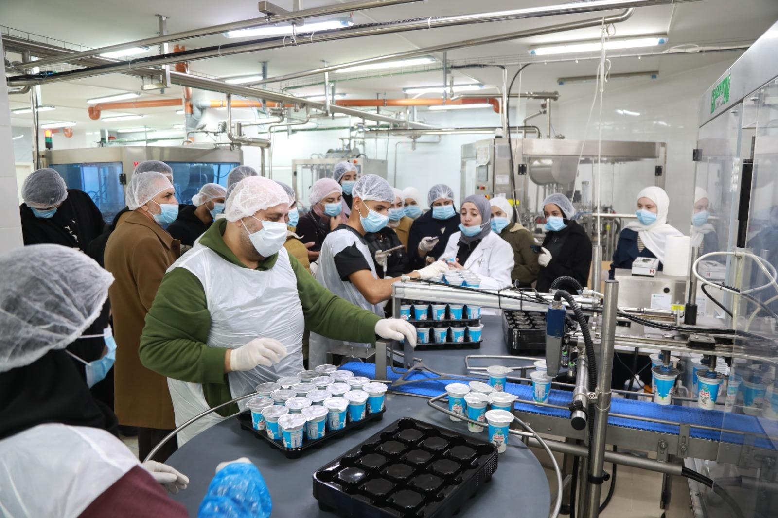  تعزيزاً للجانب التطبيقي.. طلبة كلية الزراعة يزورون 