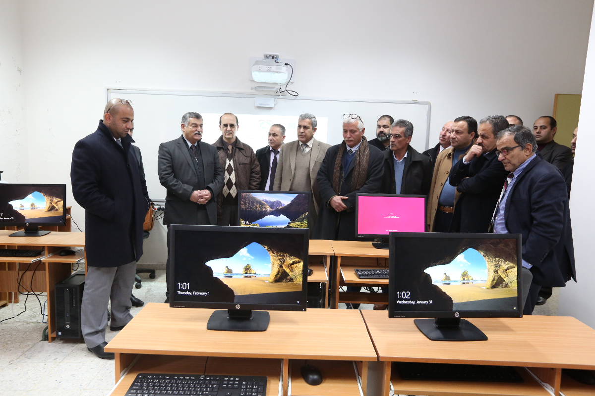  افتتاح مركز الأبحاث الإدارية والاقتصادية في جامعة القدس المفتوحة
